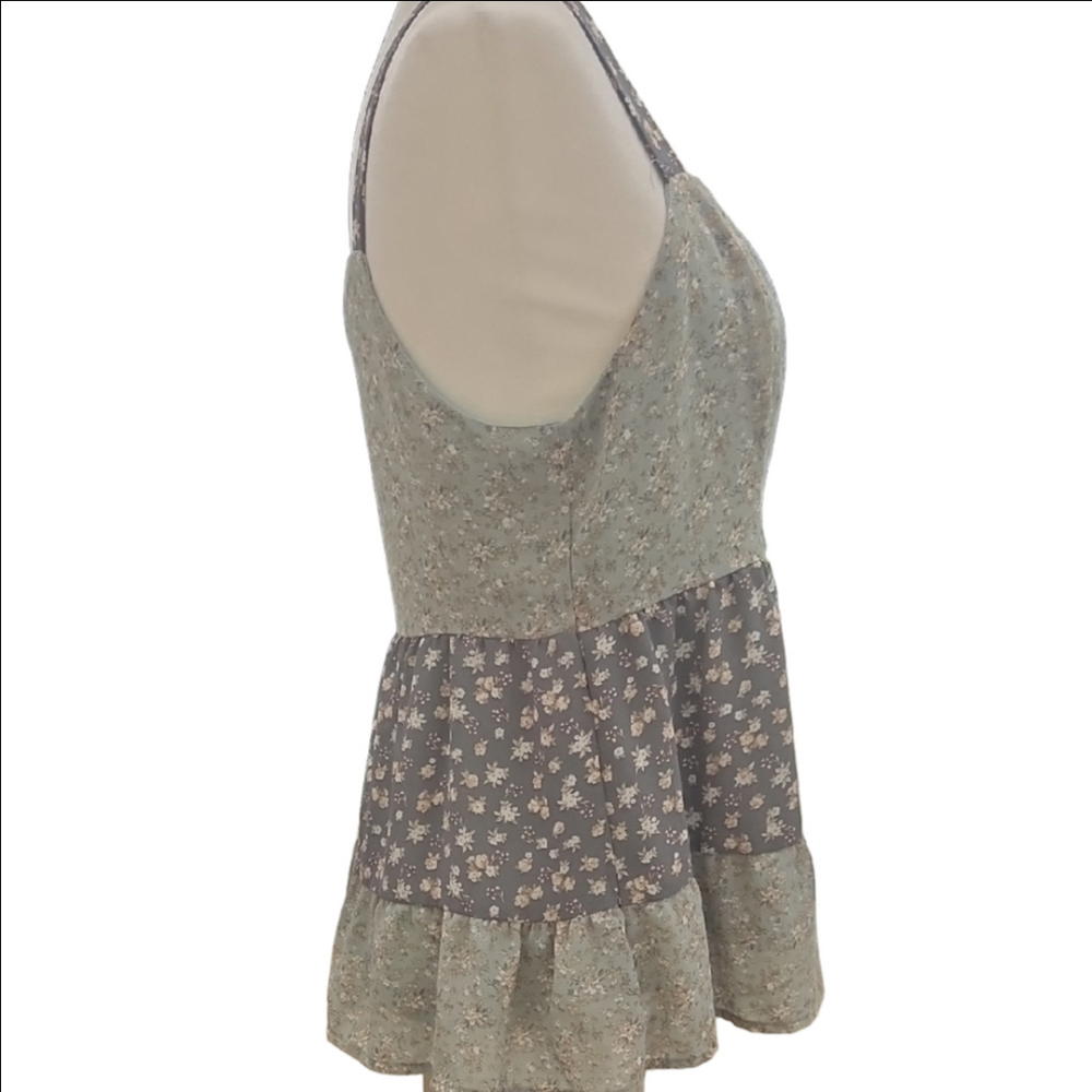 Paper Crane Green Tiered Camisole Top - Picture 3 of 8